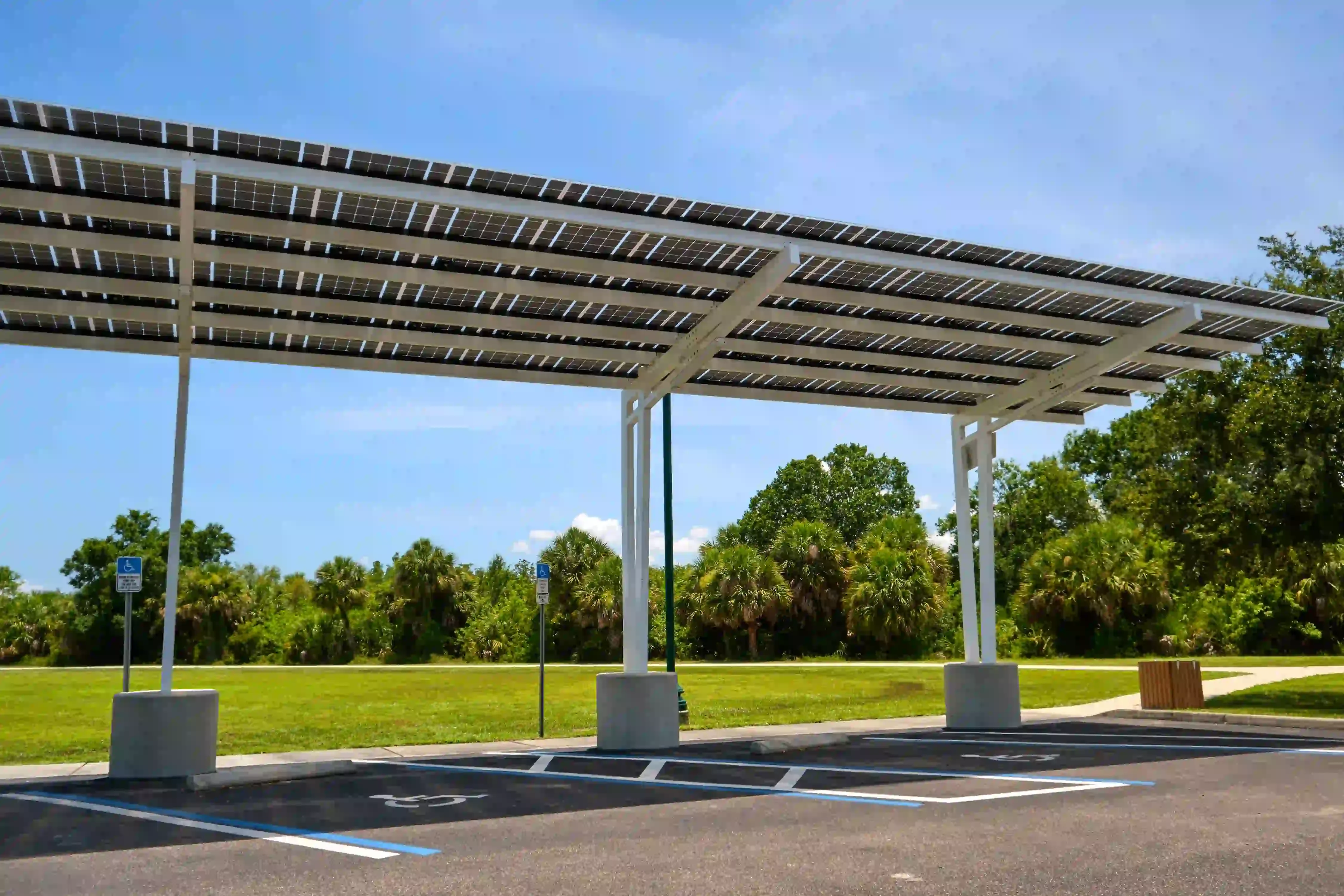 Image installateur carport solaire 4 carport solaire service
